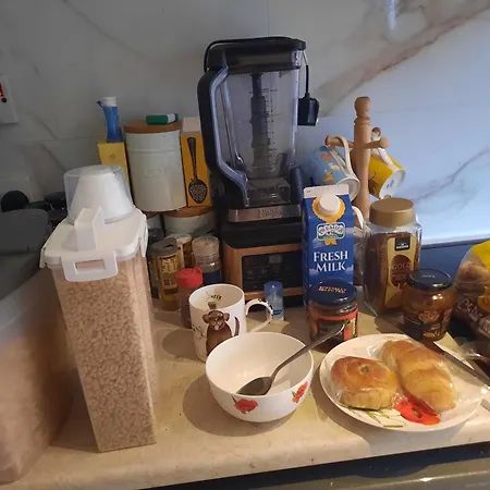 Private Double Near Heuston Luas & Direct Airport Bus Link Homestay szállás Dublin