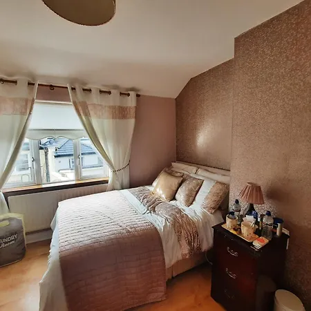 Habitación en casa particular Private Double Near Heuston Luas & Direct Airport Bus Link